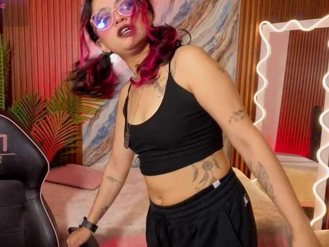 Kristen-tay live cam on BongaCams