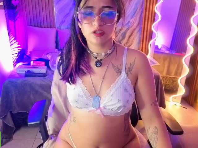 Kristen-tay live cam on BongaCams