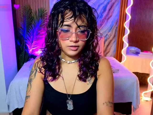 Kristen-tay live cam on BongaCams