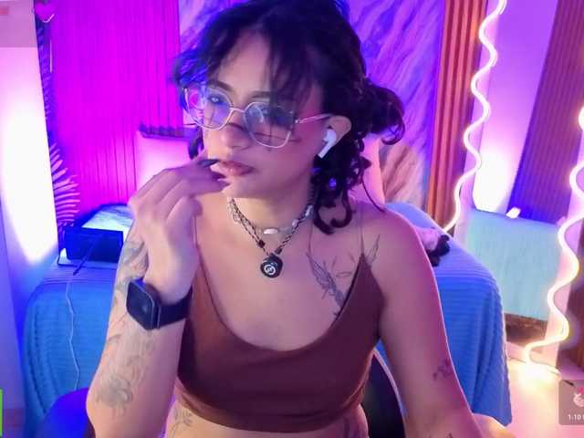 Kristen-tay live cam on BongaCams