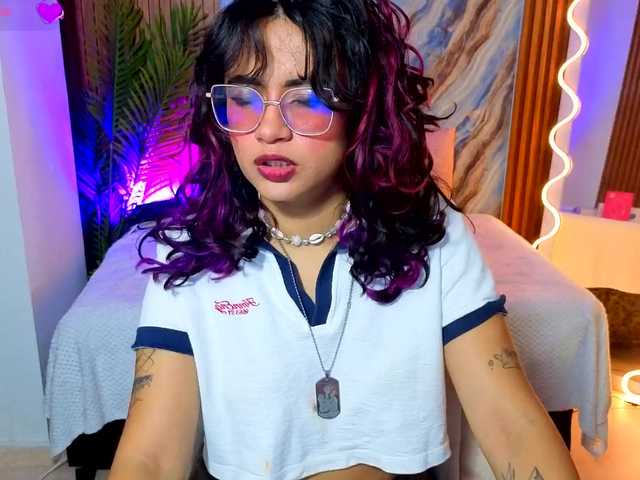 Kristen-tay live cam on BongaCams