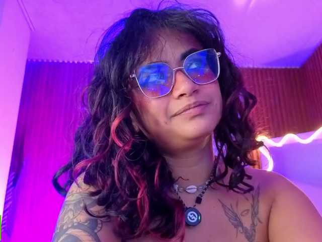 Kristen-tay, en directo ahora en BongaCams
