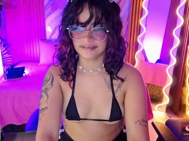 Kristen-tay live cam on BongaCams