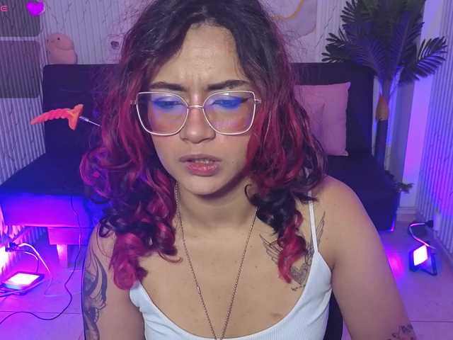 Kristen-tay's BongaCams show and profile