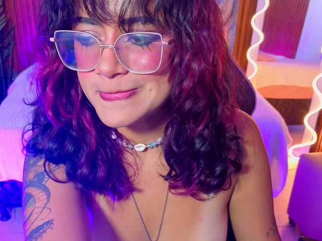 Kristen-tay live cam on BongaCams