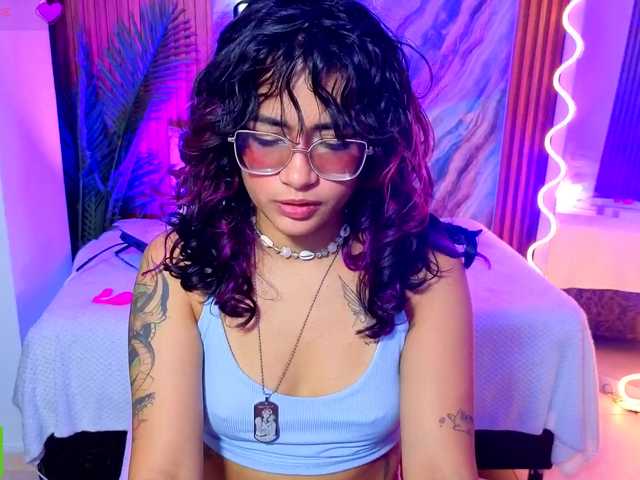 Kristen-tay live cam on BongaCams