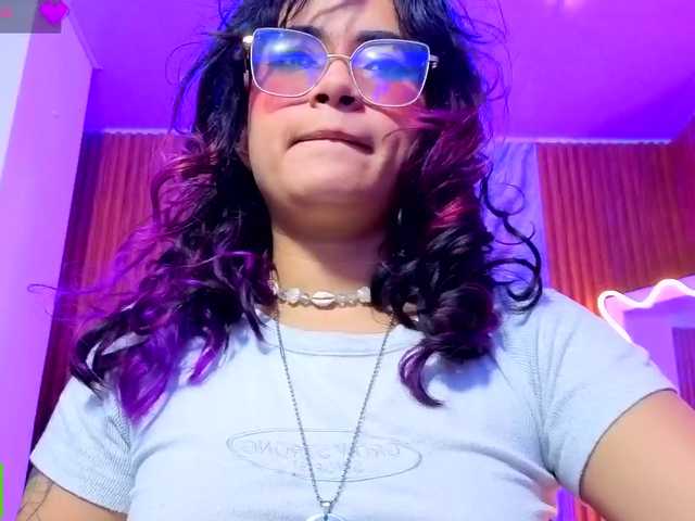 Kristen-tay live cam on BongaCams