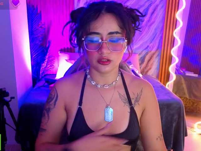 Kristen-tay live cam on BongaCams