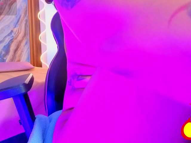 Kristen-tay live cam on BongaCams