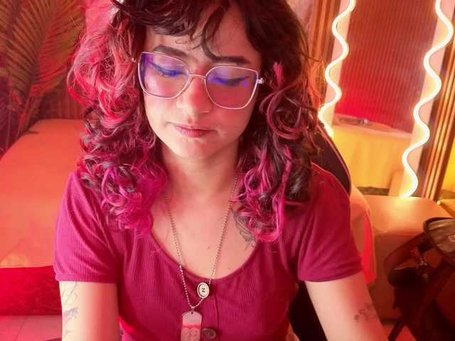 Kristen-tay live cam on BongaCams