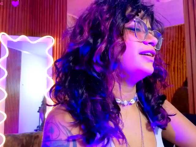 Kristen-tay live cam on BongaCams