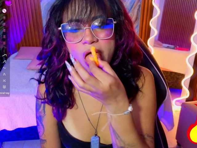 Kristen-tay live cam on BongaCams