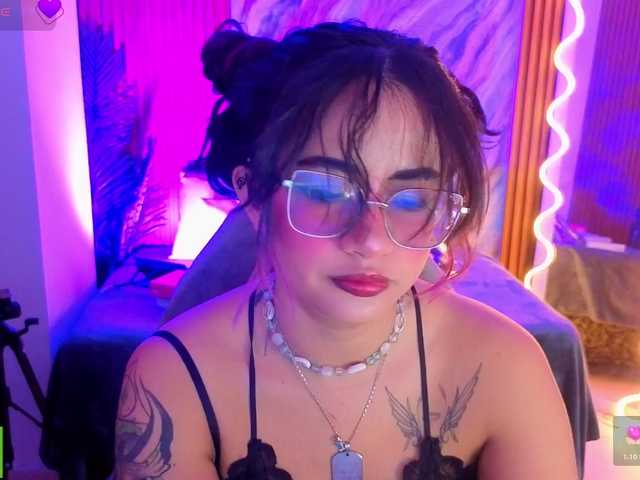 Kristen-tay live cam on BongaCams