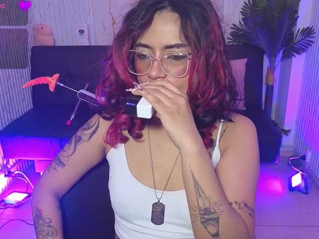 Kristen-tay's BongaCams show and profile