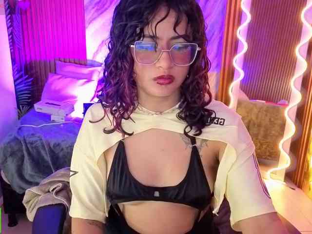 Kristen-tay