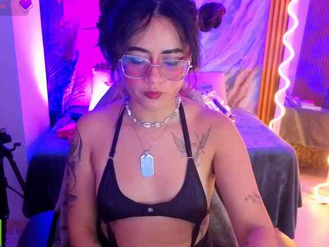 Kristen-tay