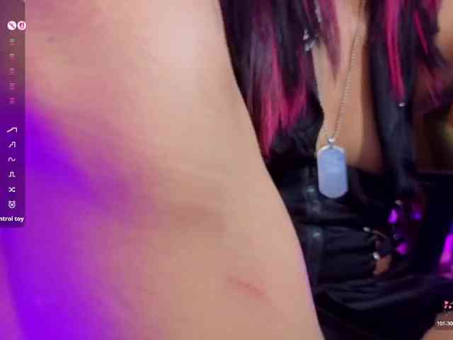 Kristen-tay Live Webcam on BongaCams