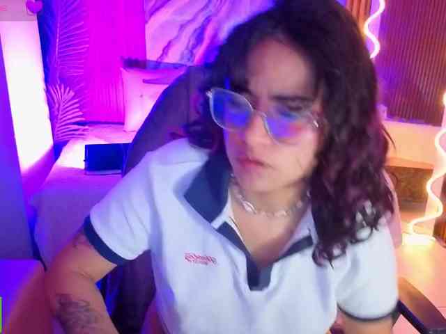 Kristen-tay