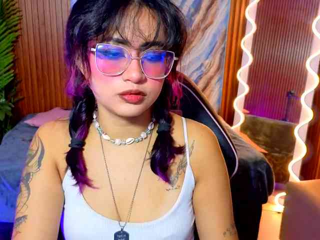 Kristen-tay webcam