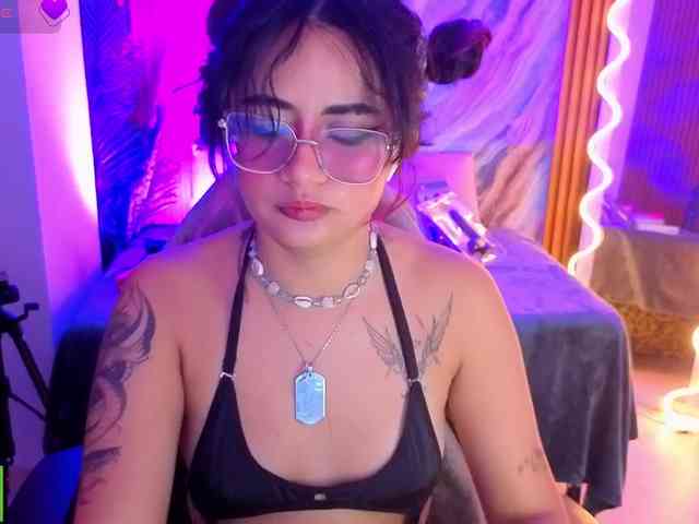 Kristen-tay