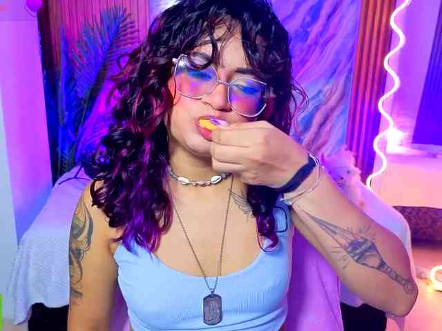 Kristen-tay