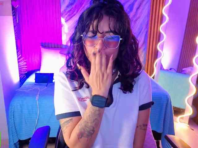 Kristen-tay