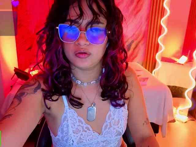 Kristen-tay webcam