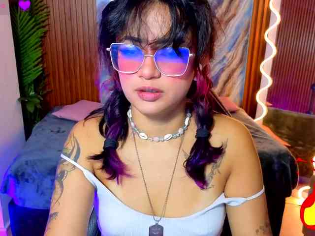 Kristen-tay webcam