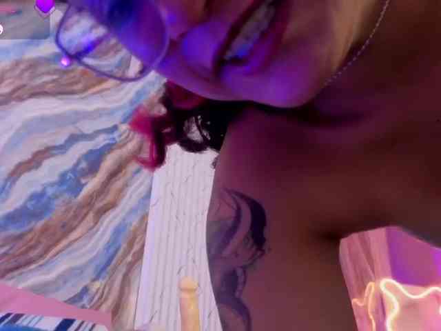 Kristen-tay webcam