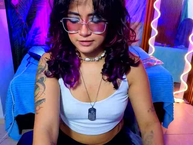 Kristen-tay webcam
