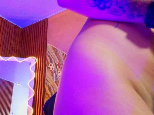Kristen-tay webcam