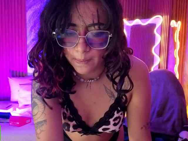 Kristen-tay