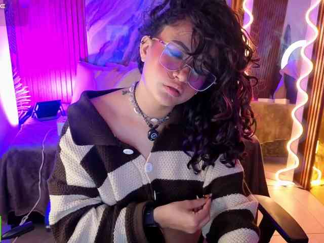 Kristen-tay