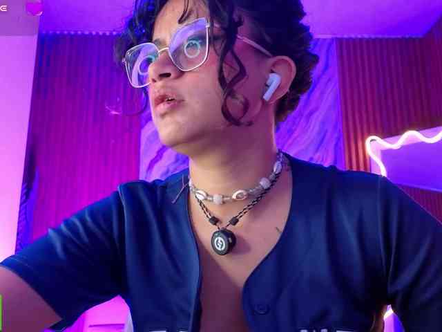 Modelo: Kristen-tay
