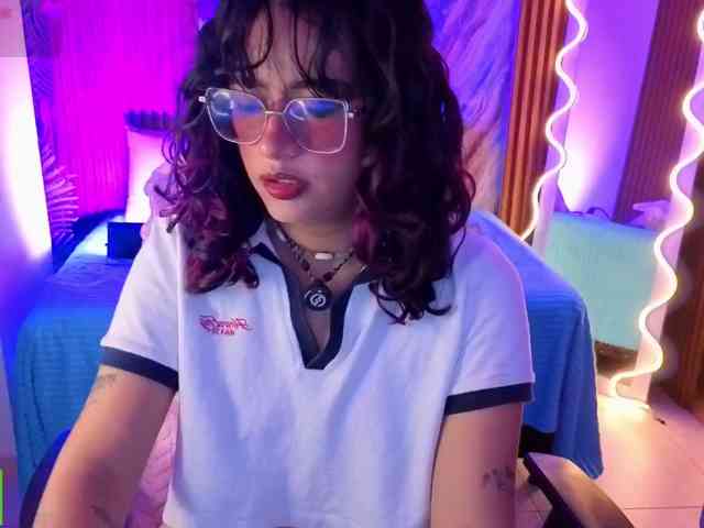 Kristen-tay