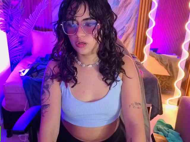 Kristen-tay