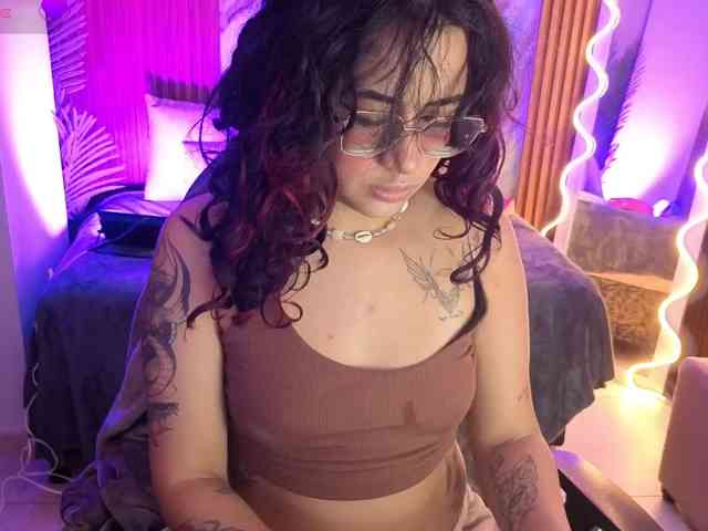 Kristen-tay