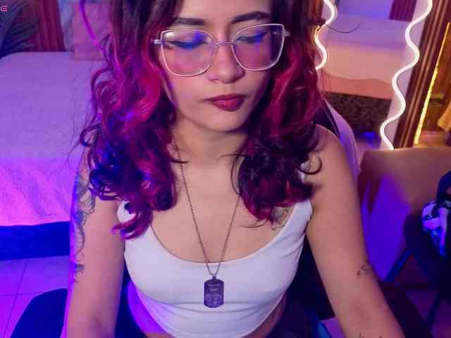 Kristen-tay webcam