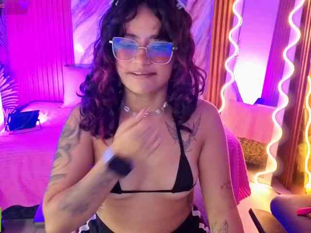 Kristen-tay