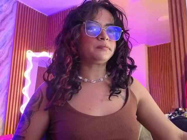 Kristen-tay webcam