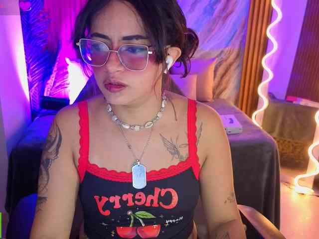Kristen-tay webcam