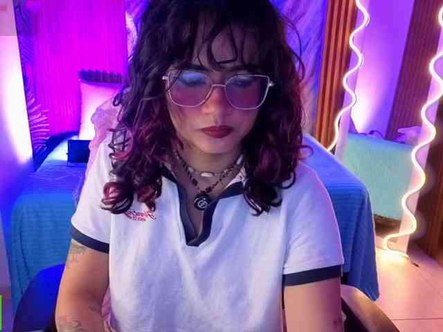 Kristen-tay
