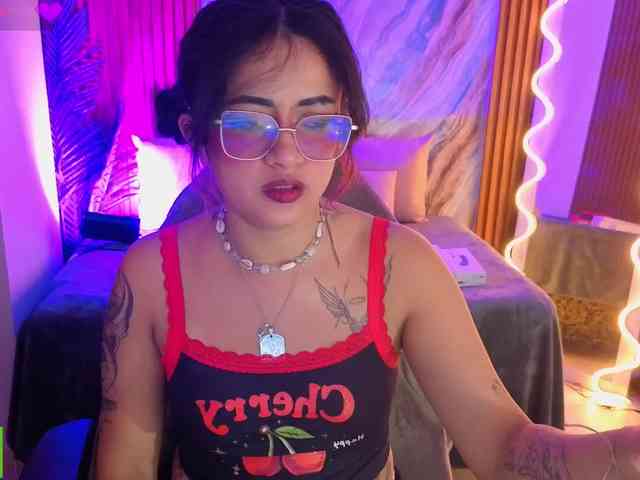 Kristen-tay webcam