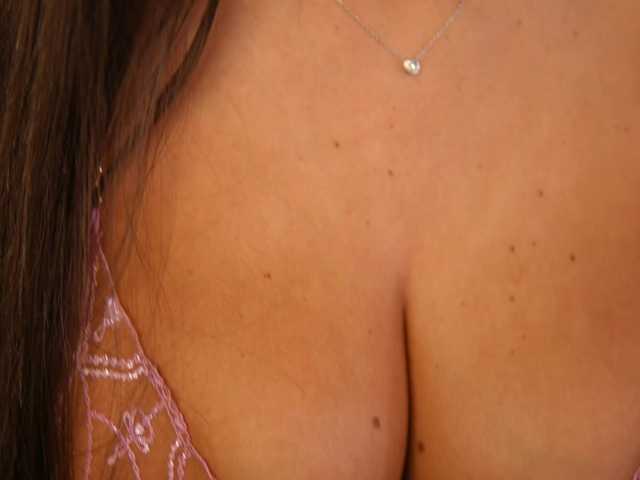 JessyKisss live cam on BongaCams