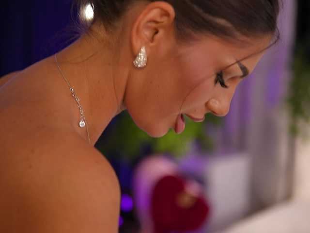 JessyKisss live cam on BongaCams