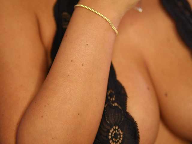 JessyKisss live cam on BongaCams