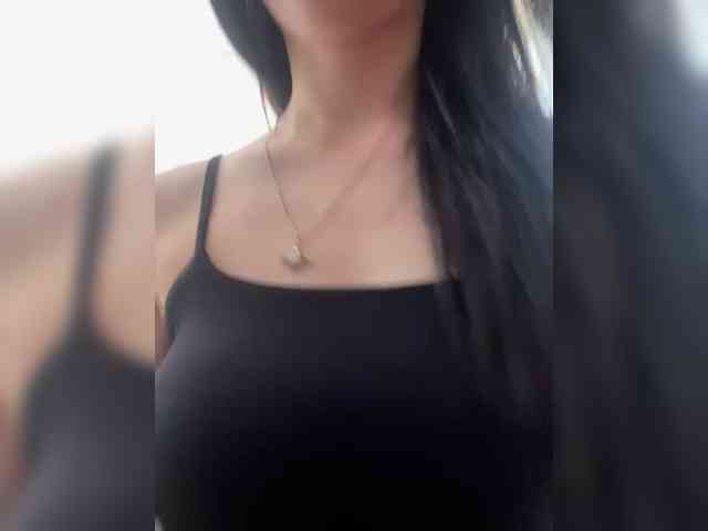 Model: desdemonaaaa
