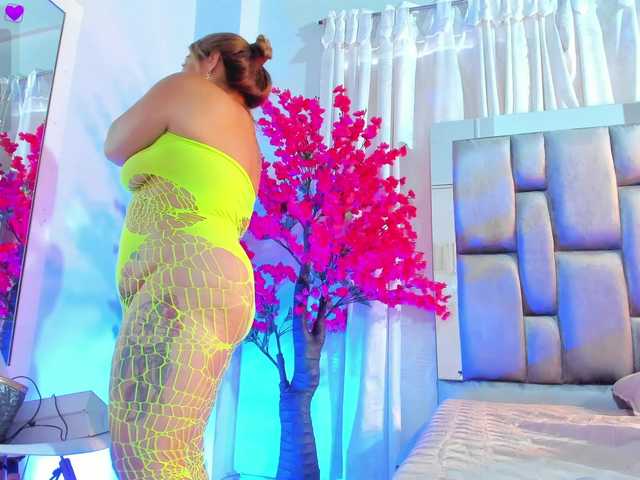 milfhorny69 live webcam show