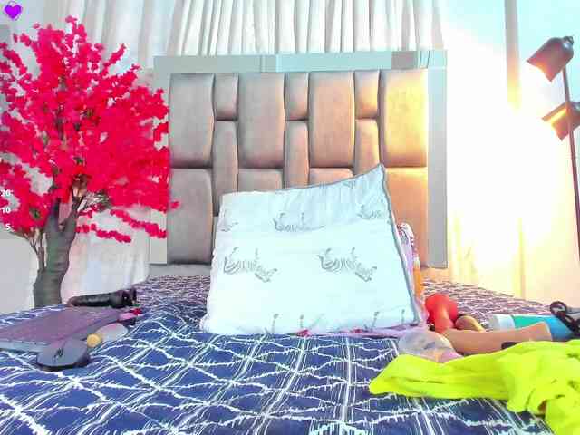 milfhorny69 webcam