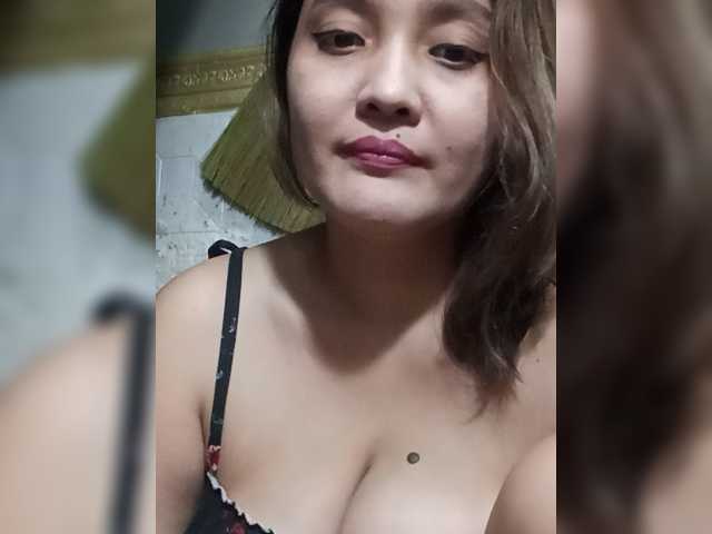 hairyquinn28 live cam on BongaCams